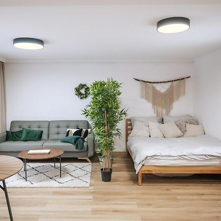 Atelier Smutna Apartment Ostrava Ngoại thất bức ảnh
